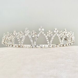 David's Bridal Sparkling Silver Rhinestone Tiara
